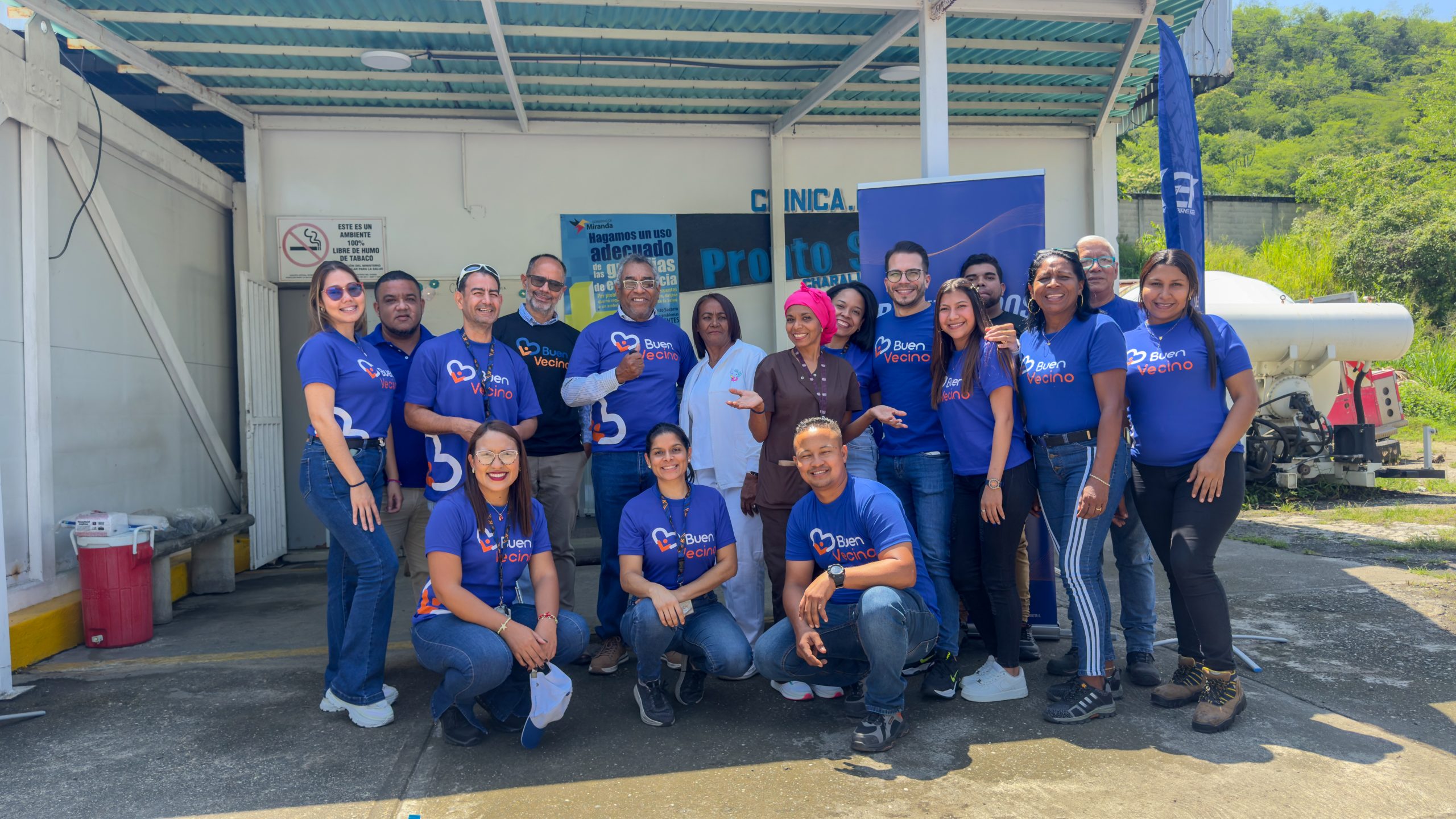 Iluminamos el Pronto Socorro de Charallave con Buen Vecino de EK